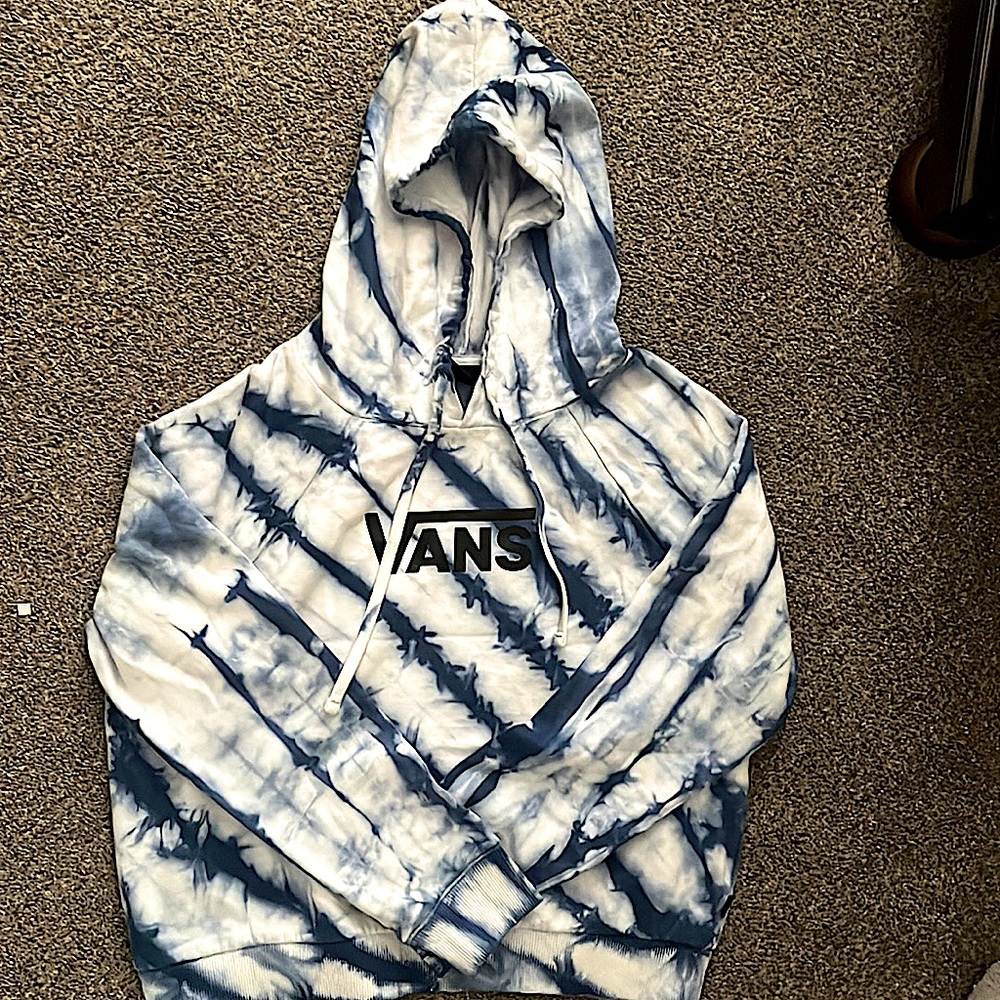 Vans sweatshirt. Size medium. Has the logo on in front and nothing on the back.